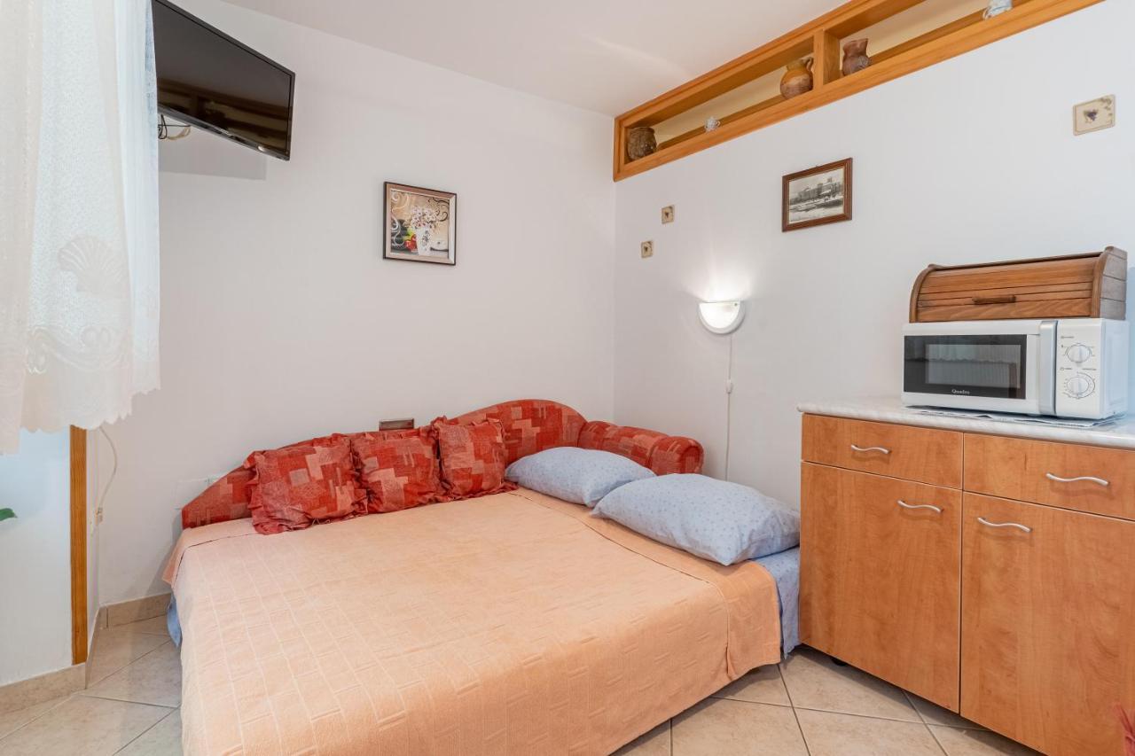 Kovacine Apartment Cres Eksteriør billede